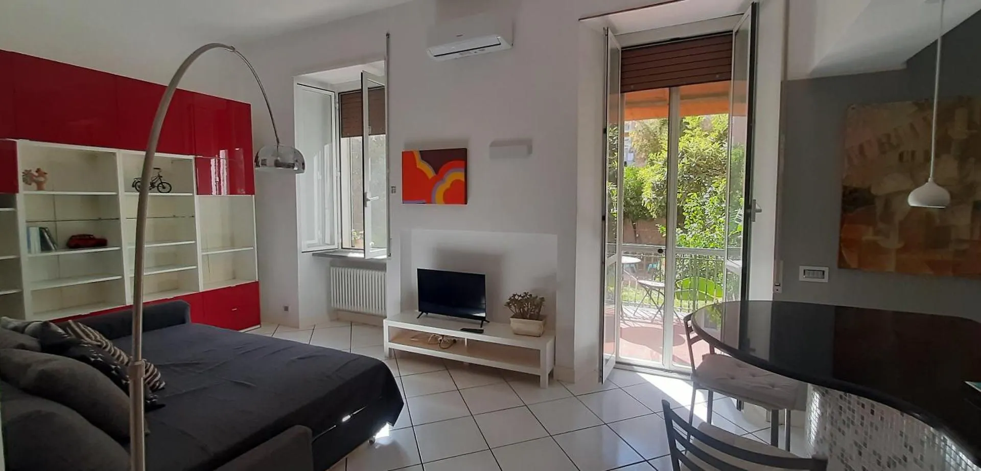 Trastevere St. Garden House contacts
